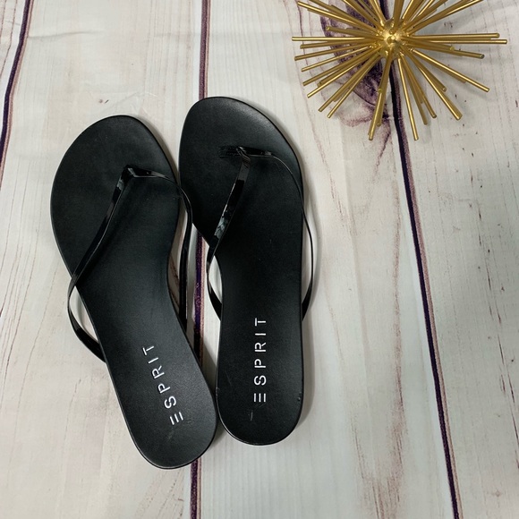 esprit black flip flops